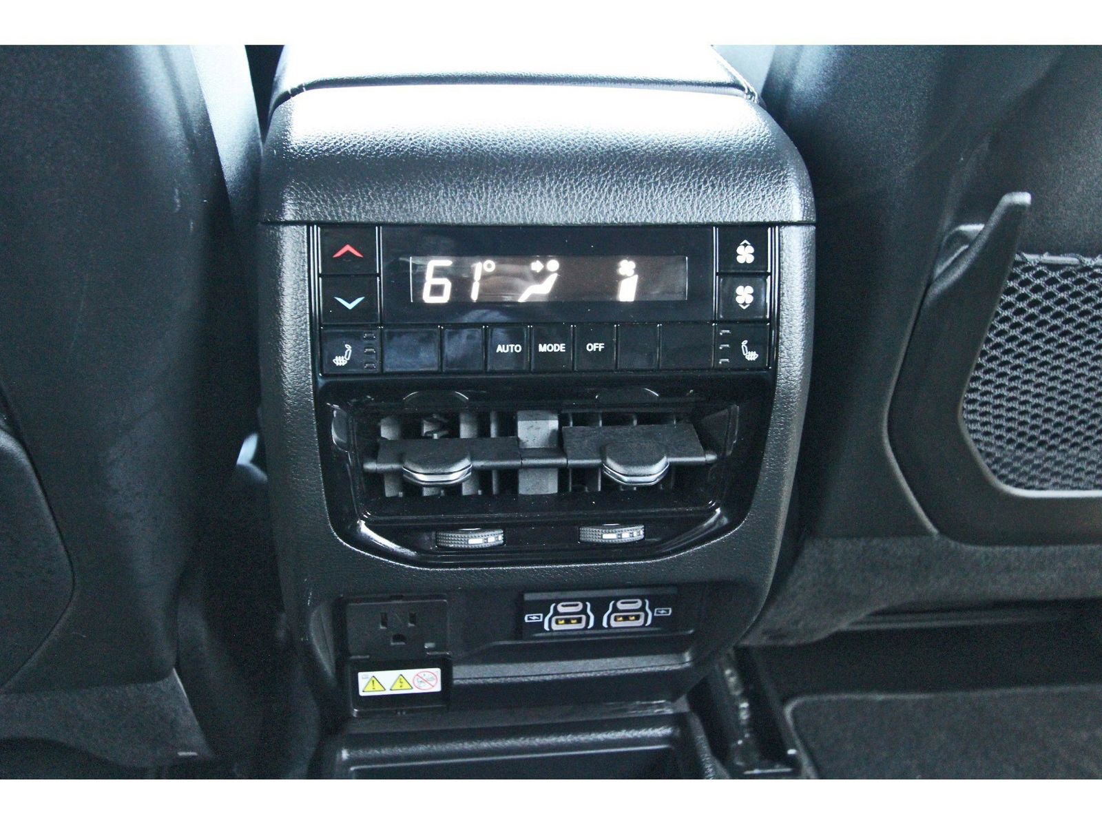 Used 2025 Jeep Grand Cherokee L Limited w/ Black Appearance Package image 16