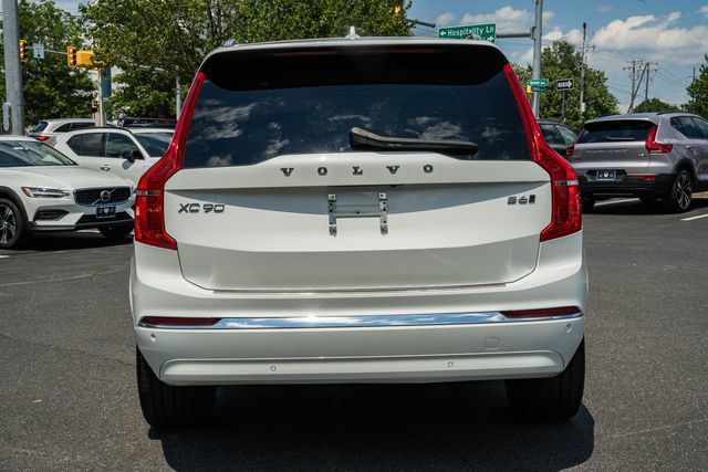 Certified 2023 Volvo XC90 B6 Plus AWD/4WD image 6