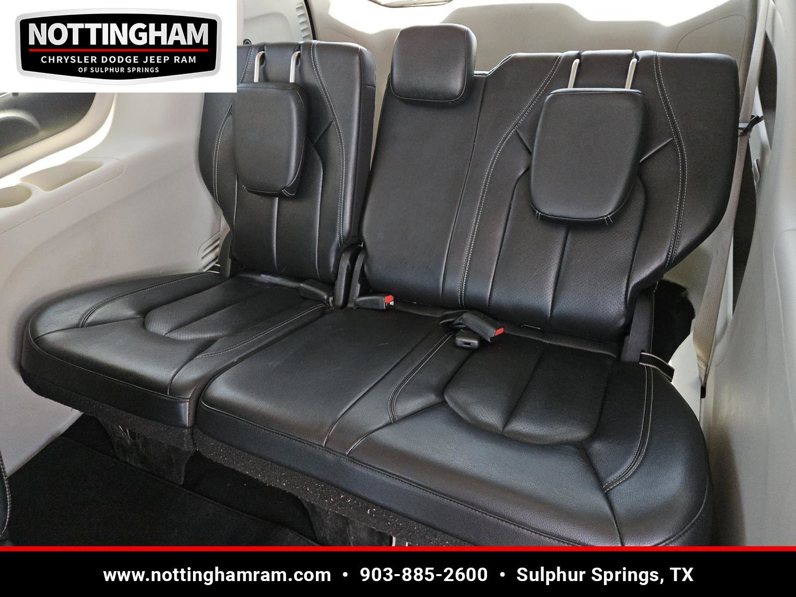 Used 2022 Chrysler Pacifica Touring-L image 28