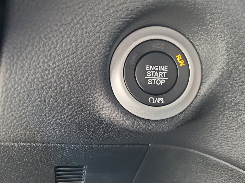 New 2026 Chrysler Pacifica Select image 20