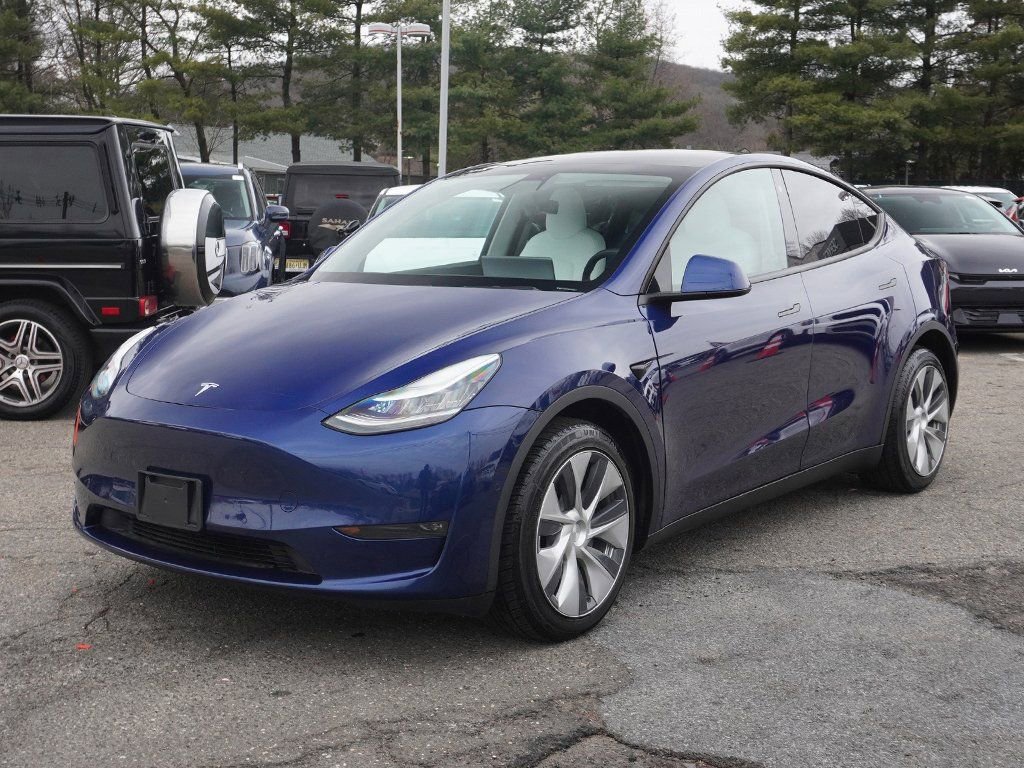 Used 2020 Tesla Model Y Performance image 9