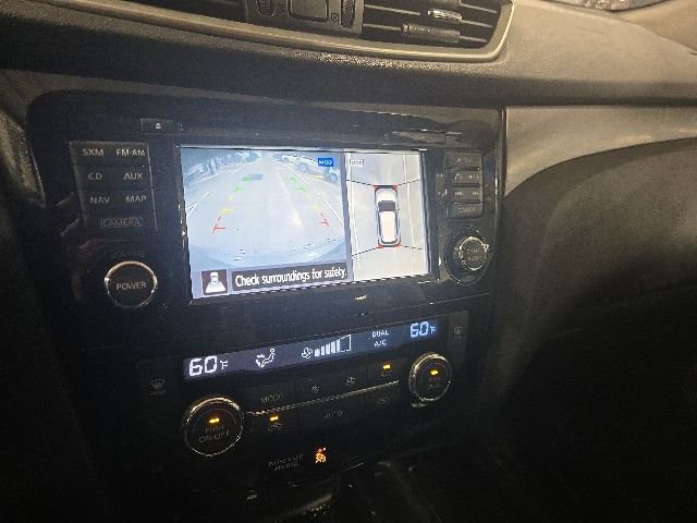 Used 2016 Nissan Rogue SV w/ SV Premium Package FWD image 16