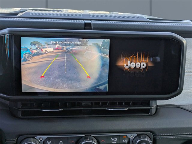 Used 2024 Jeep Wrangler Unlimited Sahara image 20