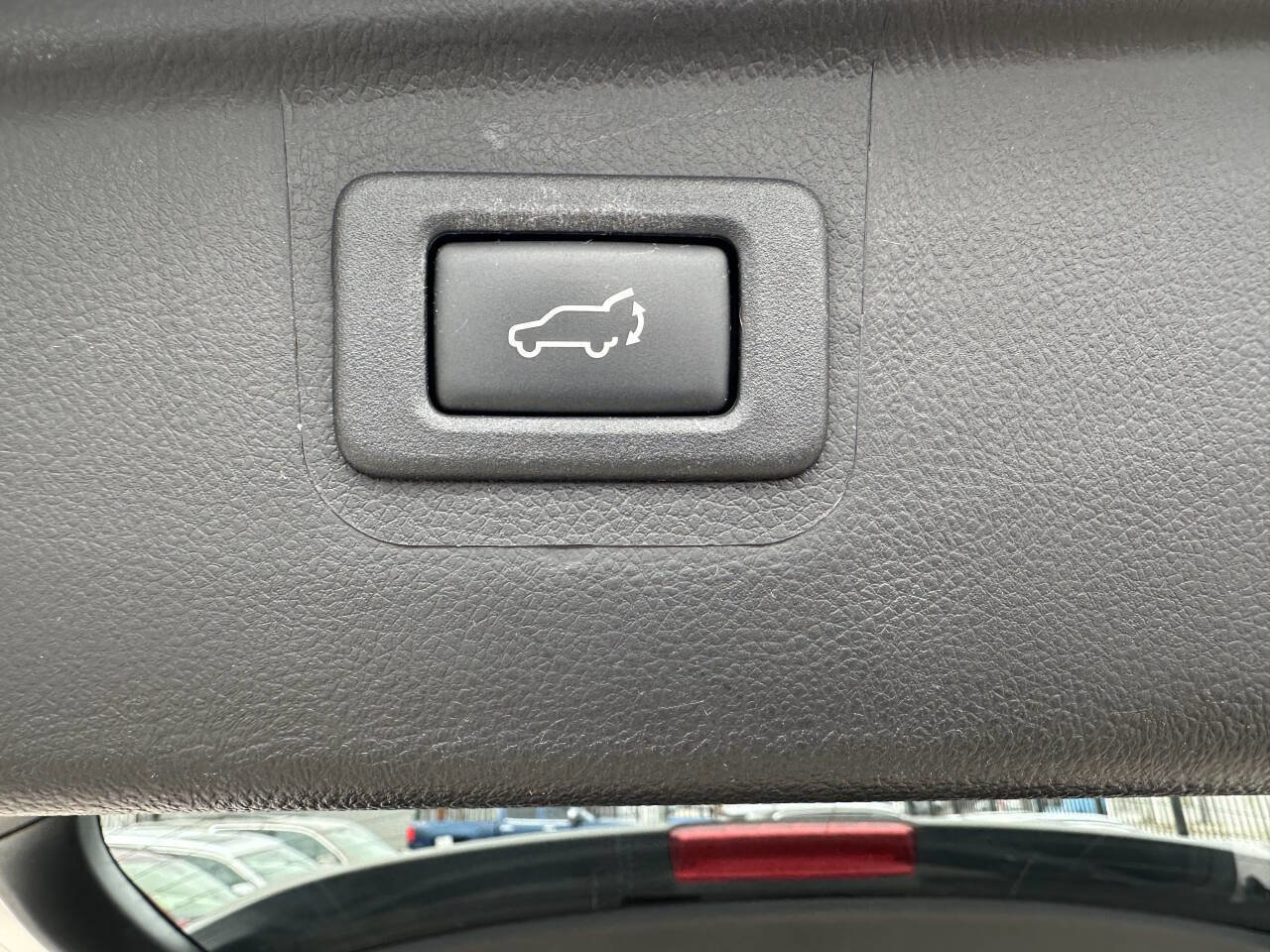 Used 2018 Subaru Outback 2.5i Premium AWD/4WD image 32