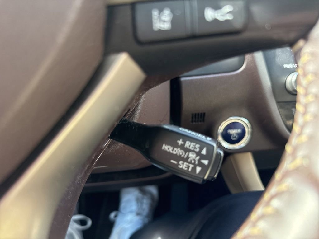 Used 2017 Lexus RX 450h AWD image 36