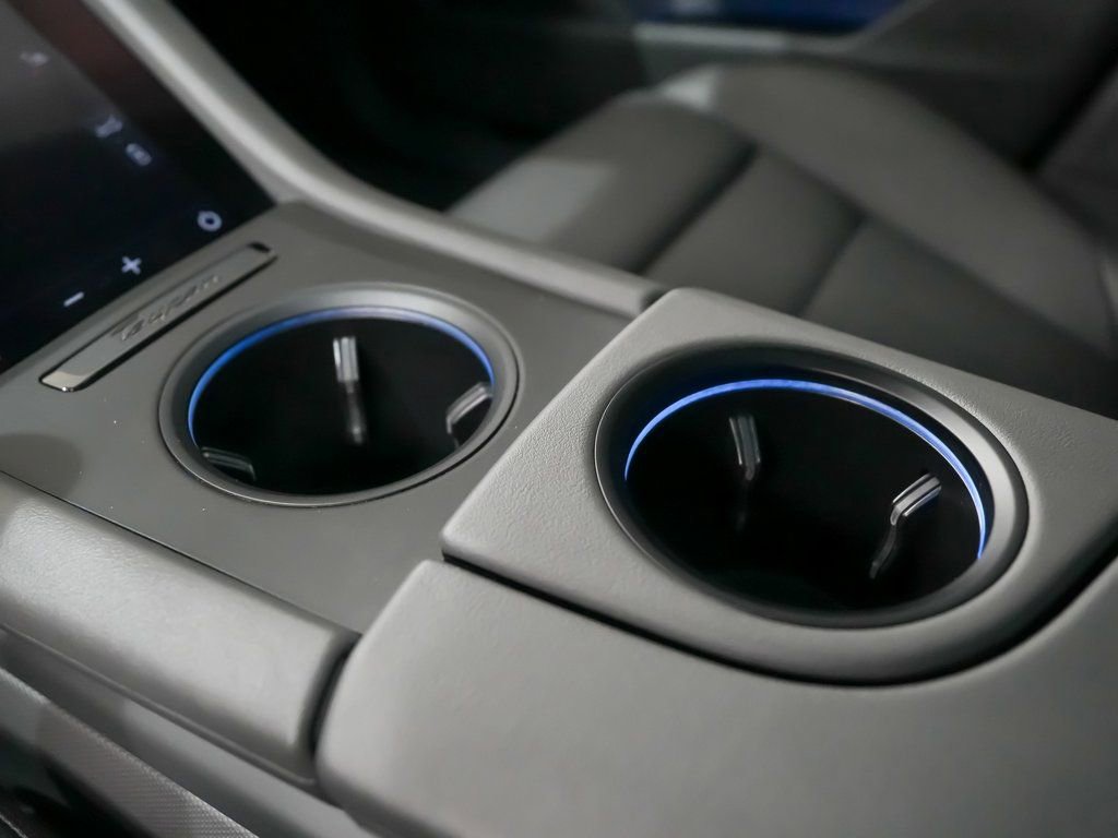Certified 2022 Porsche Taycan 4S image 34