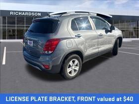 Used 2020 Chevrolet Trax LT w/ Sun & Sound Package image 5