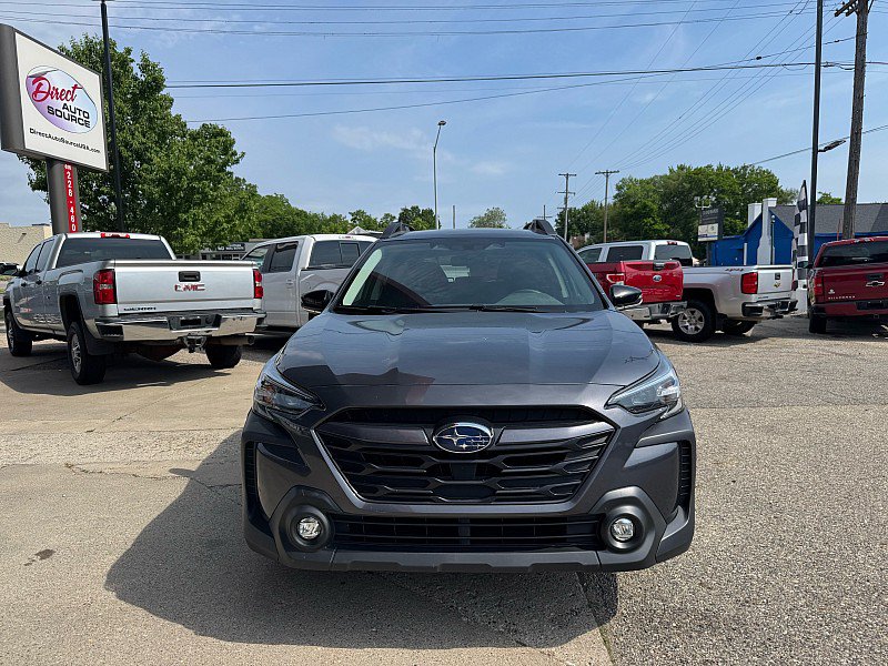 Used 2023 Subaru Outback Premium AWD/4WD image 3