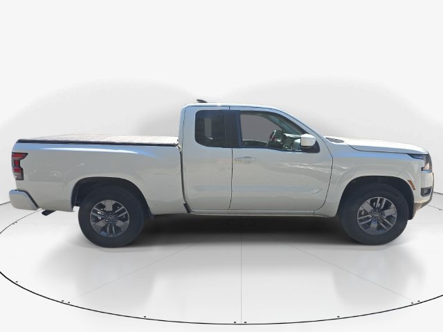 Used 2025 Nissan Frontier SV RWD image 4