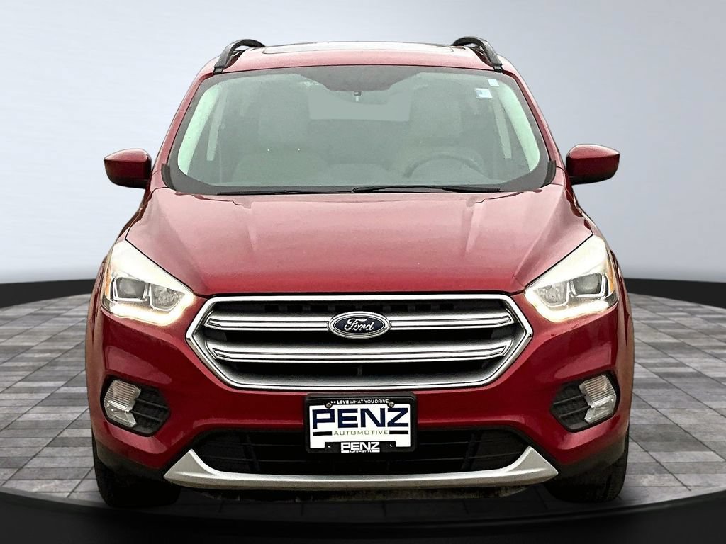 Used 2017 Ford Escape SE w/ SE Leather Comfort Package AWD/4WD image 2