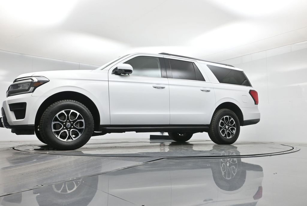 Used 2024 Ford Expedition Max XLT image 54