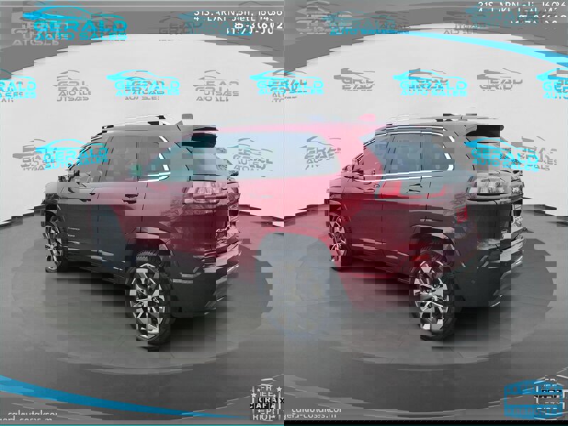 Used 2019 Jeep Cherokee Overland w/ Technology Group image 8