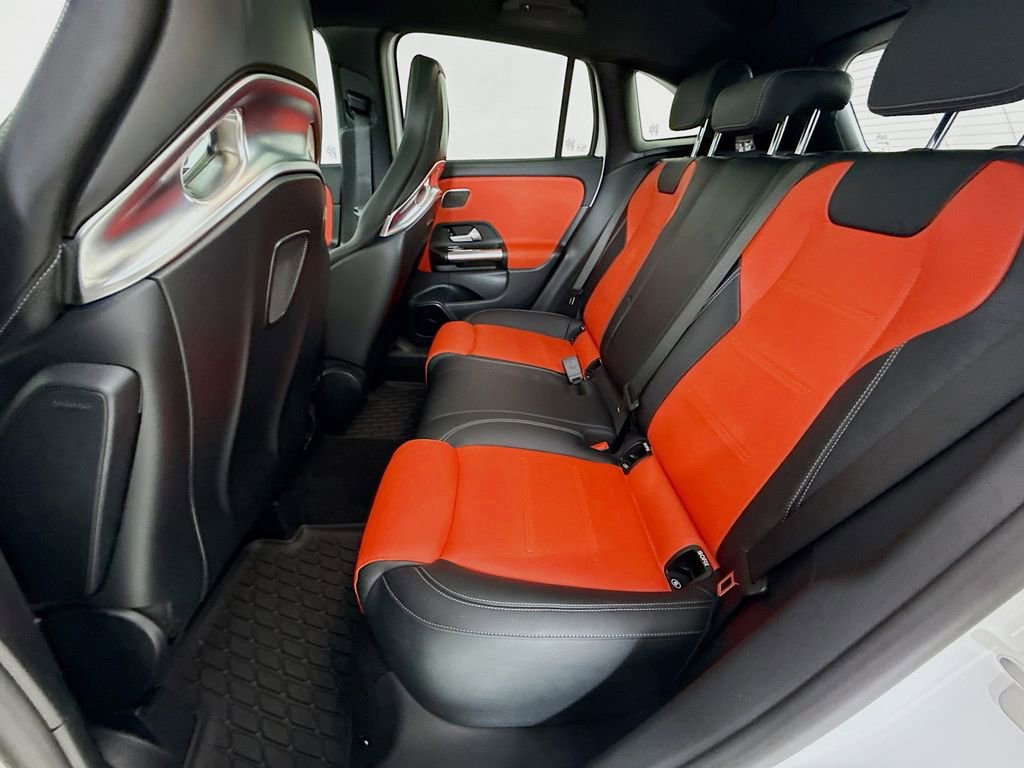 Used 2024 Mercedes-Benz GLA 35 AMG 4MATIC image 28