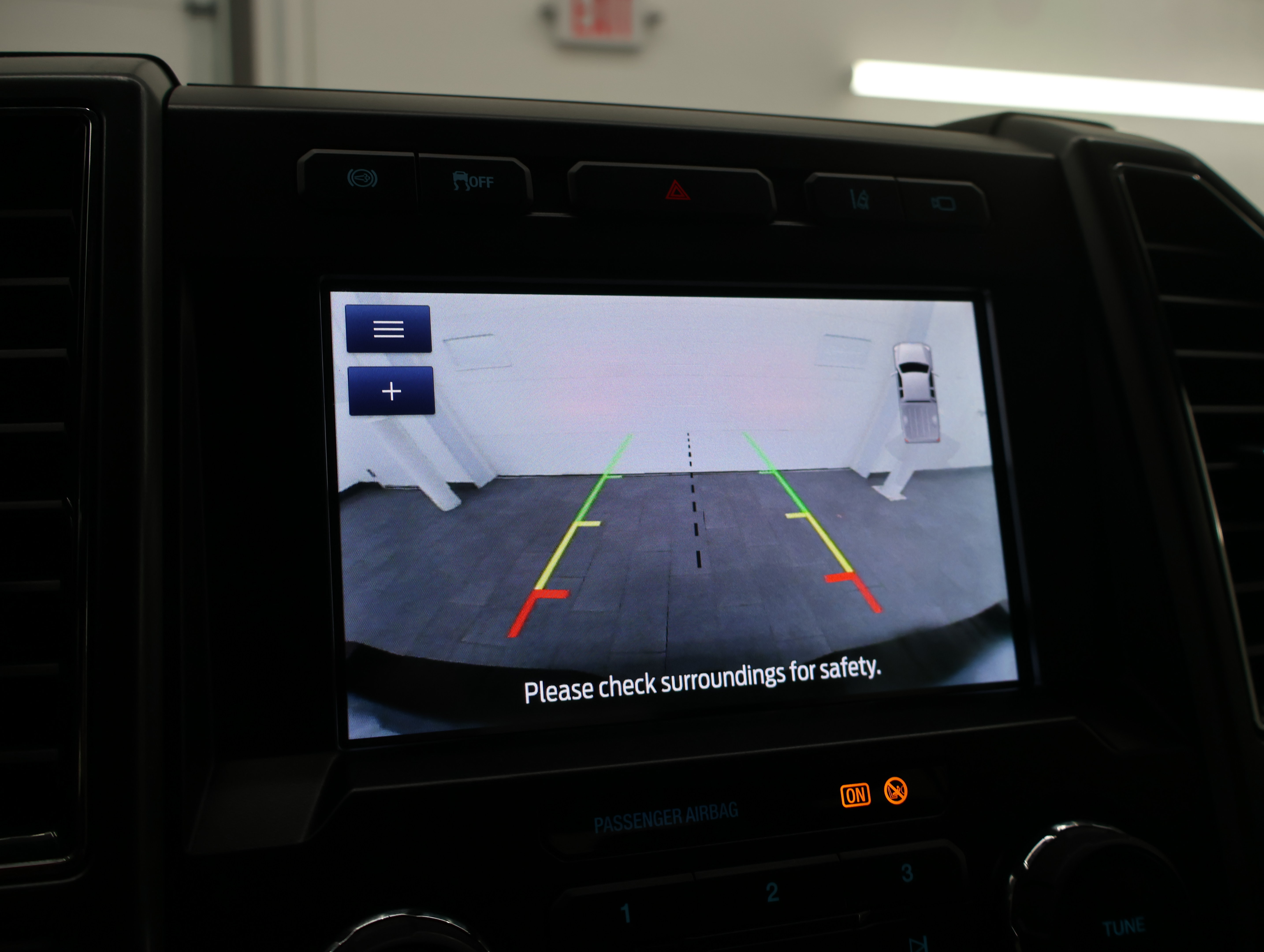 Used 2021 Ford F250 XLT w/ XLT Premium Package AWD/4WD image 17