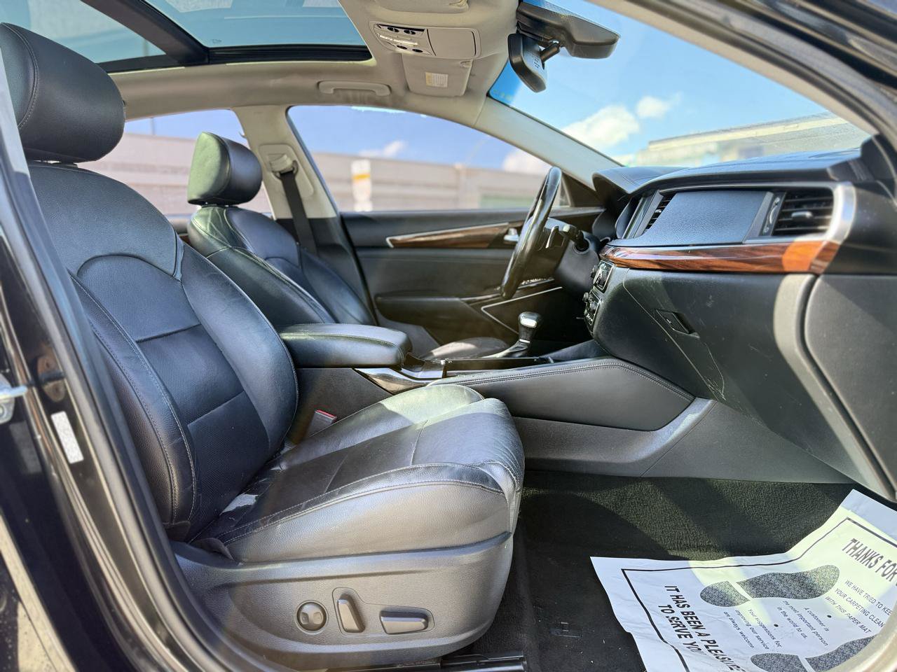 Used 2017 Kia Cadenza Technology FWD image 14