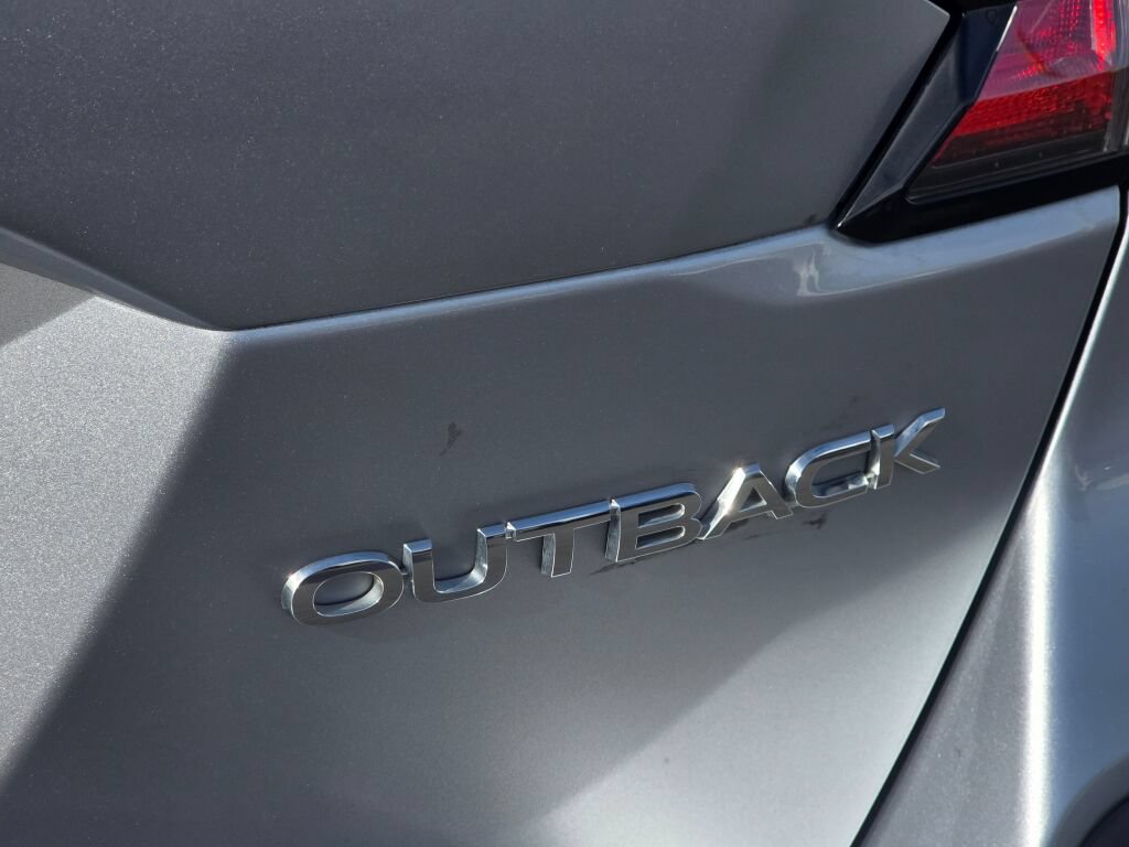 Used 2022 Subaru Outback Premium AWD/4WD image 14