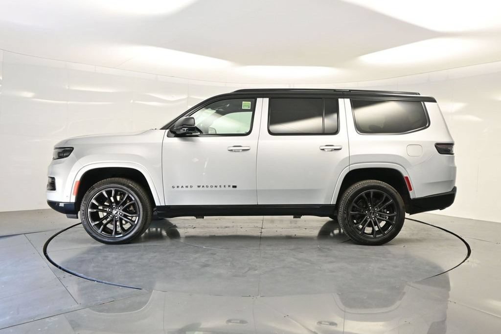 Used 2024 Jeep Grand Wagoneer Series II Obsidian w/ Quick Order Packagew 28T AWD/4WD image 10
