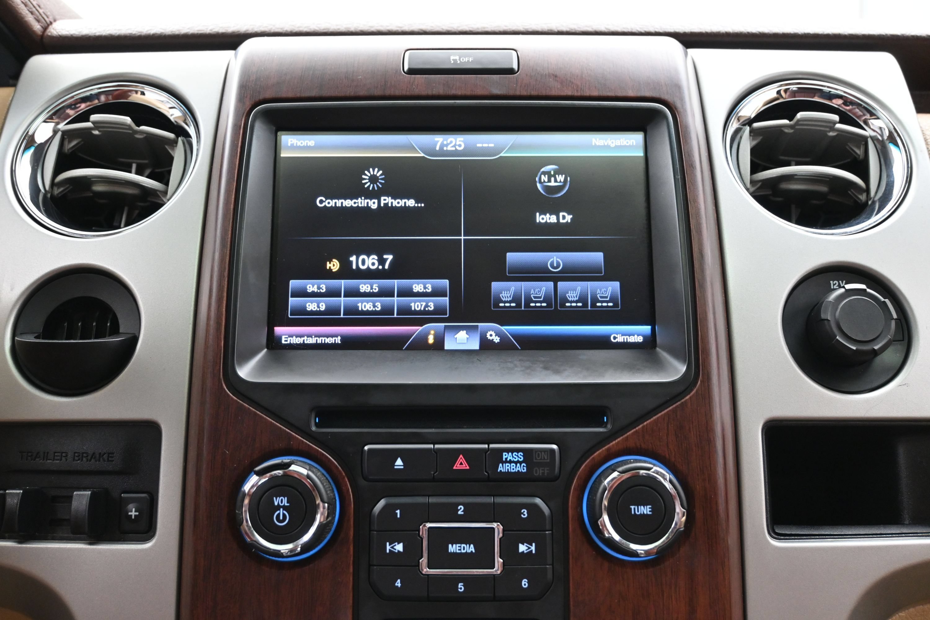Used 2013 Ford F150 King Ranch w/ King Ranch Luxury Pkg RWD image 29