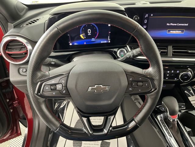 Used 2024 Chevrolet Trax RS w/ Sunroof Package FWD image 21
