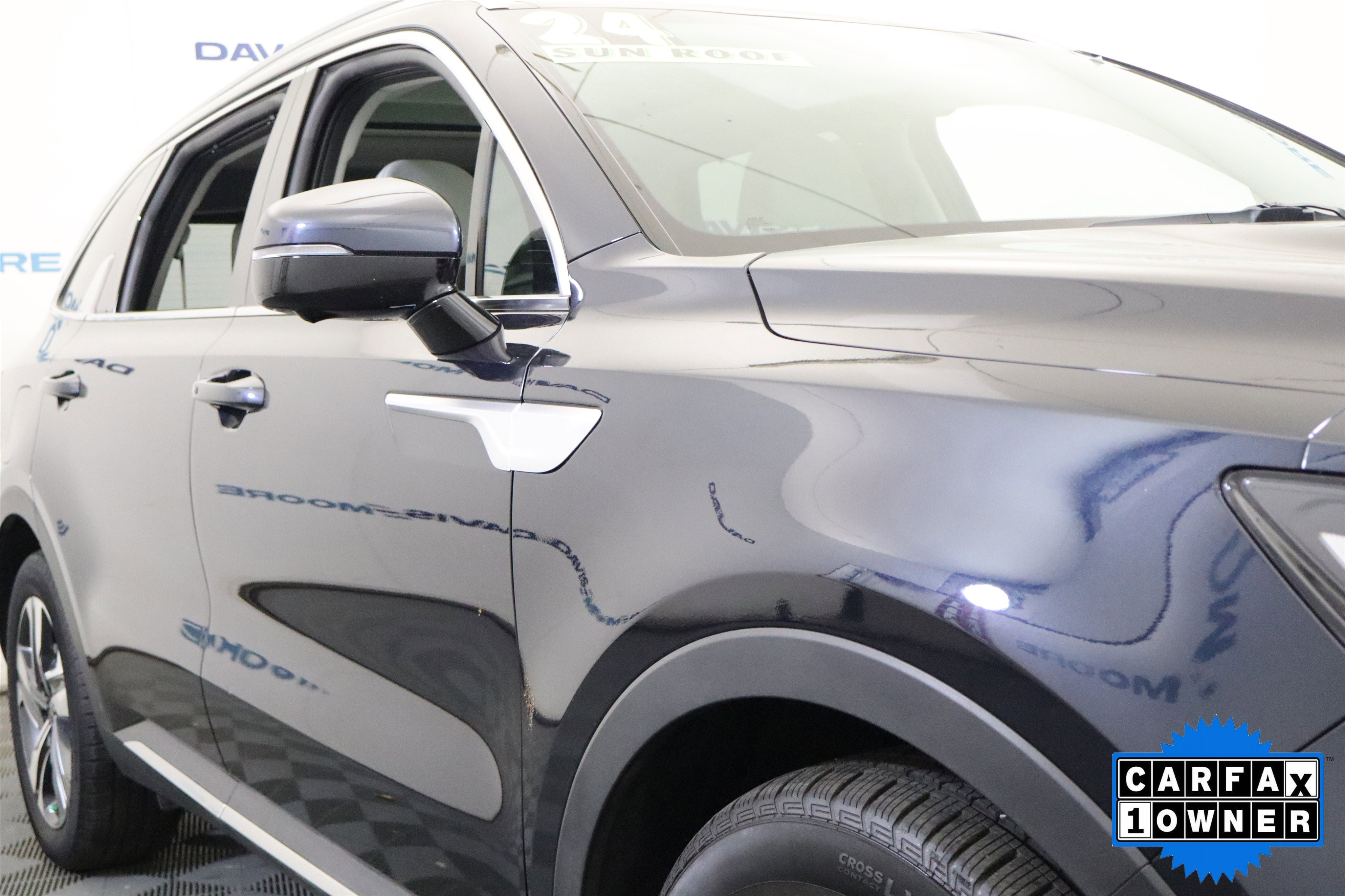 Used 2024 Kia Sorento SX Prestige image 3