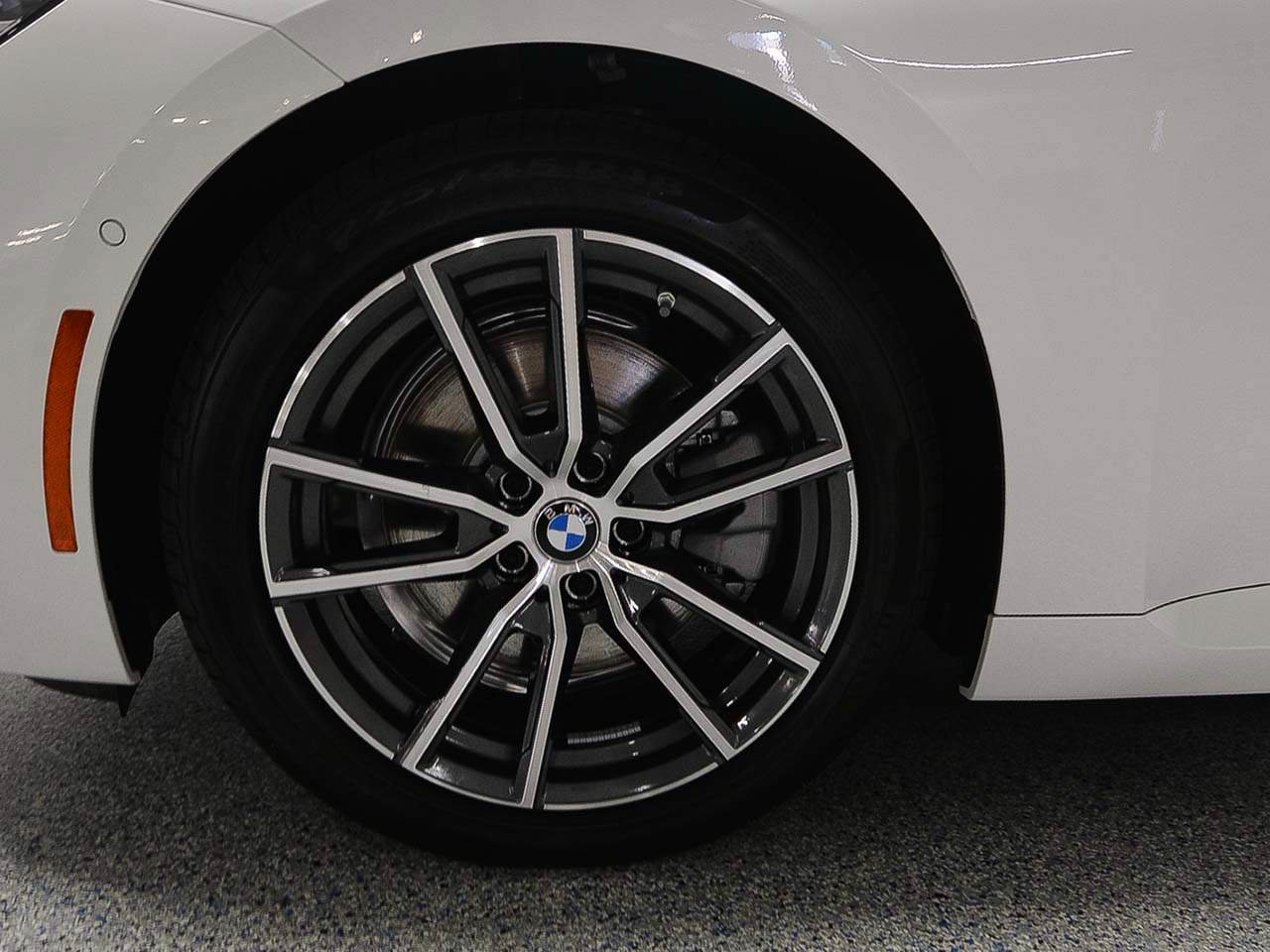 Used 2026 BMW 230i Coupe w/ Convenience Package RWD image 5