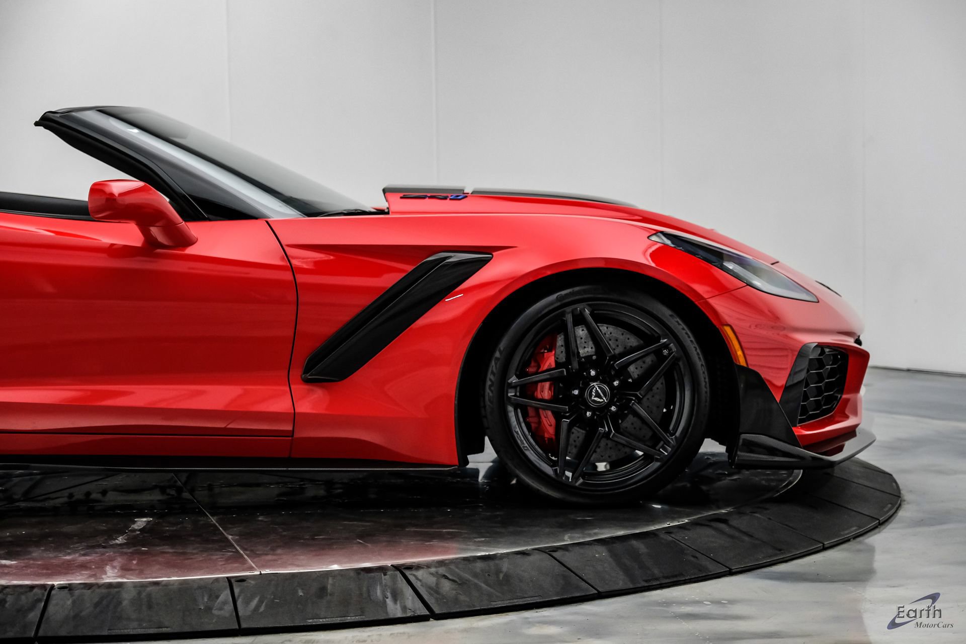 Used 2019 Chevrolet Corvette ZR1 RWD image 30