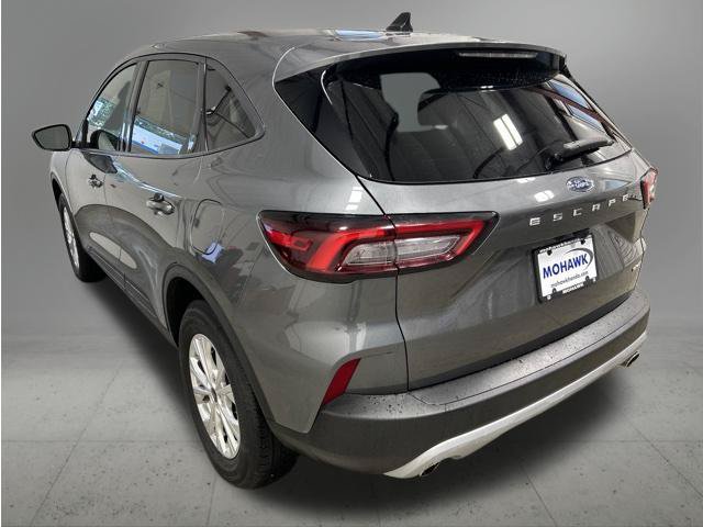 Used 2025 Ford Escape Active w/ Cold Weather Package AWD/4WD image 3
