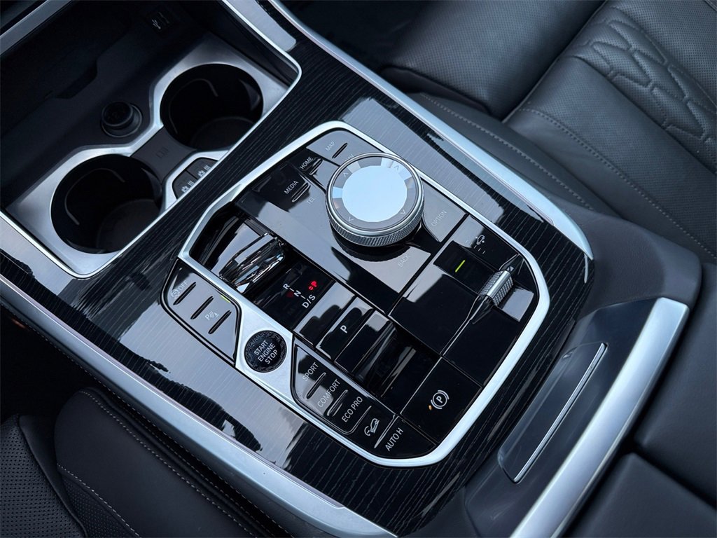Certified 2023 BMW X7 xDrive40i w/ Executive Package image 26