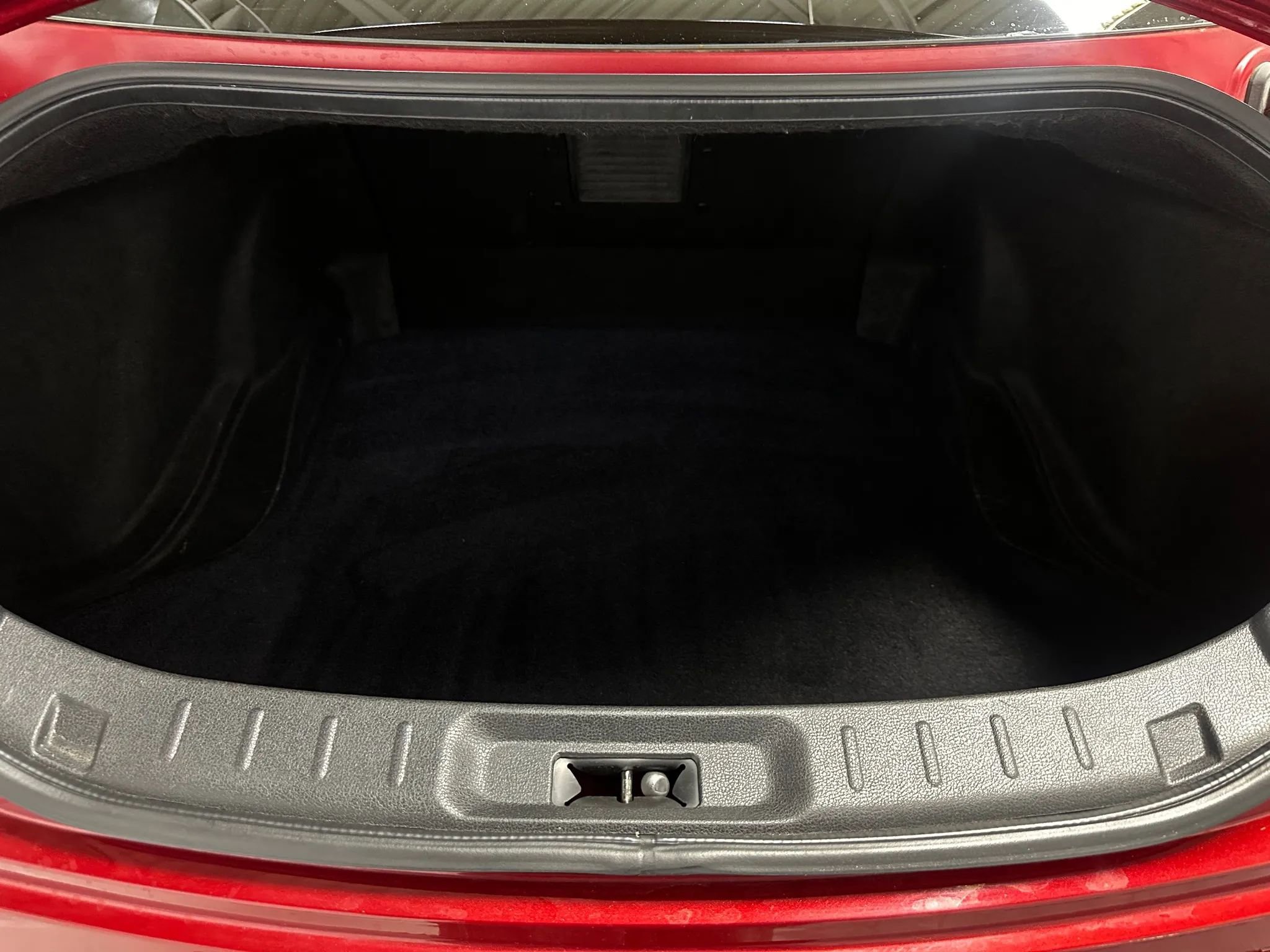 Used 2015 Nissan GT-R Premium image 13