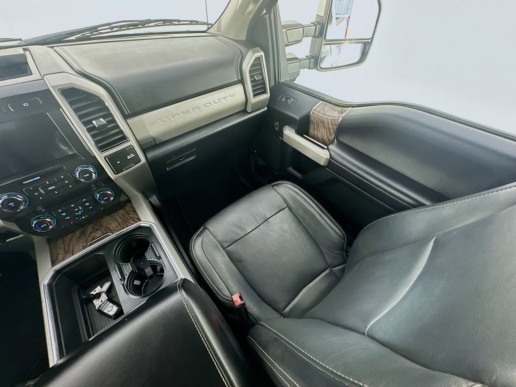 Used 2019 Ford F350 Lariat w/ Lariat Ultimate Package image 11