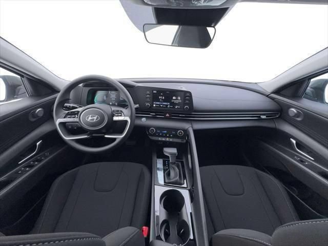 New 2026 Hyundai Elantra Hybrid FWD image 13