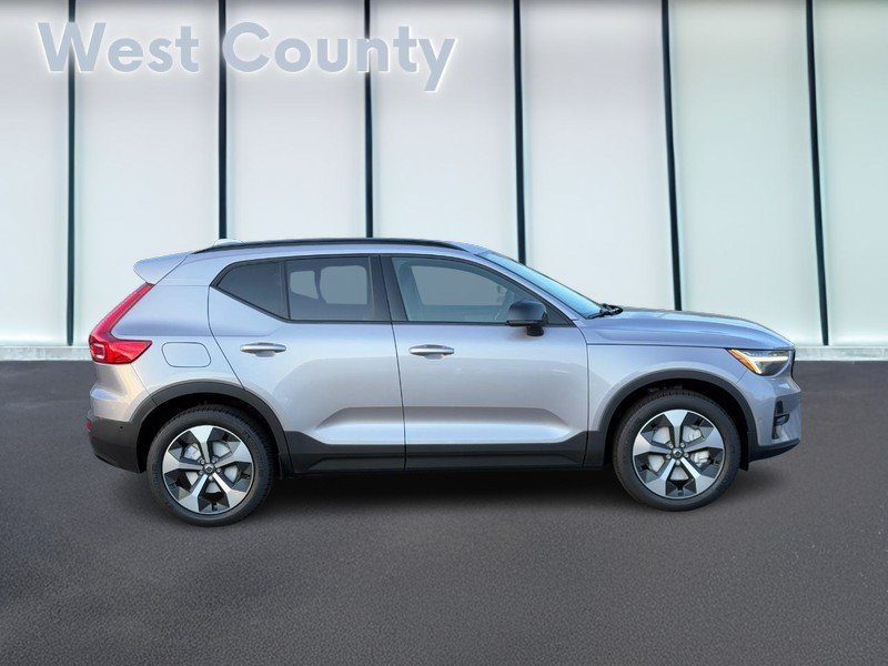 New 2026 Volvo XC40 B5 Plus w/ Protection Package Premier AWD/4WD image 2
