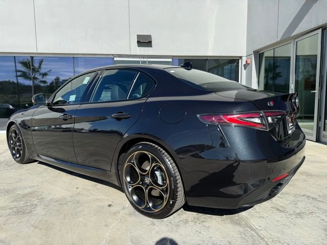 New 2025 Alfa Romeo Giulia w/ Driving Assist Package image 4