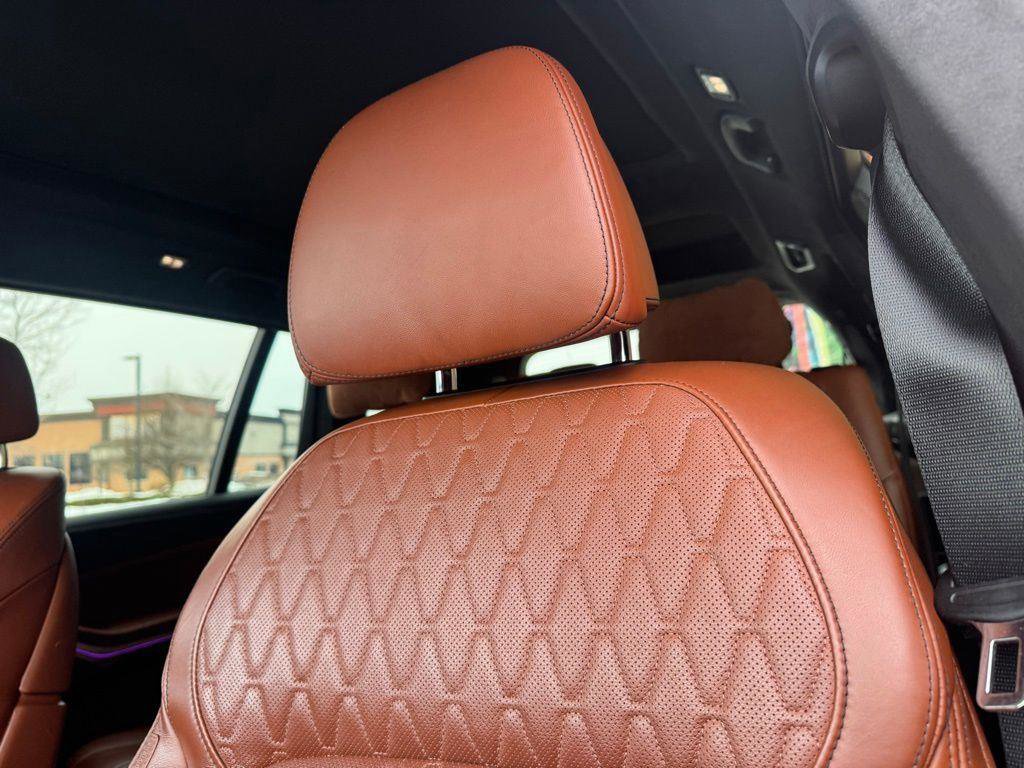 Used 2023 BMW X7 M60i w/ Executive Package image 23