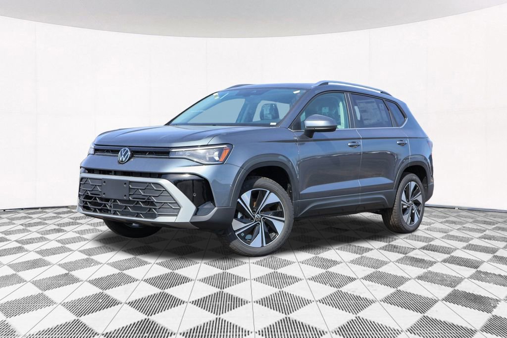 New 2025 Volkswagen Taos SE image 2
