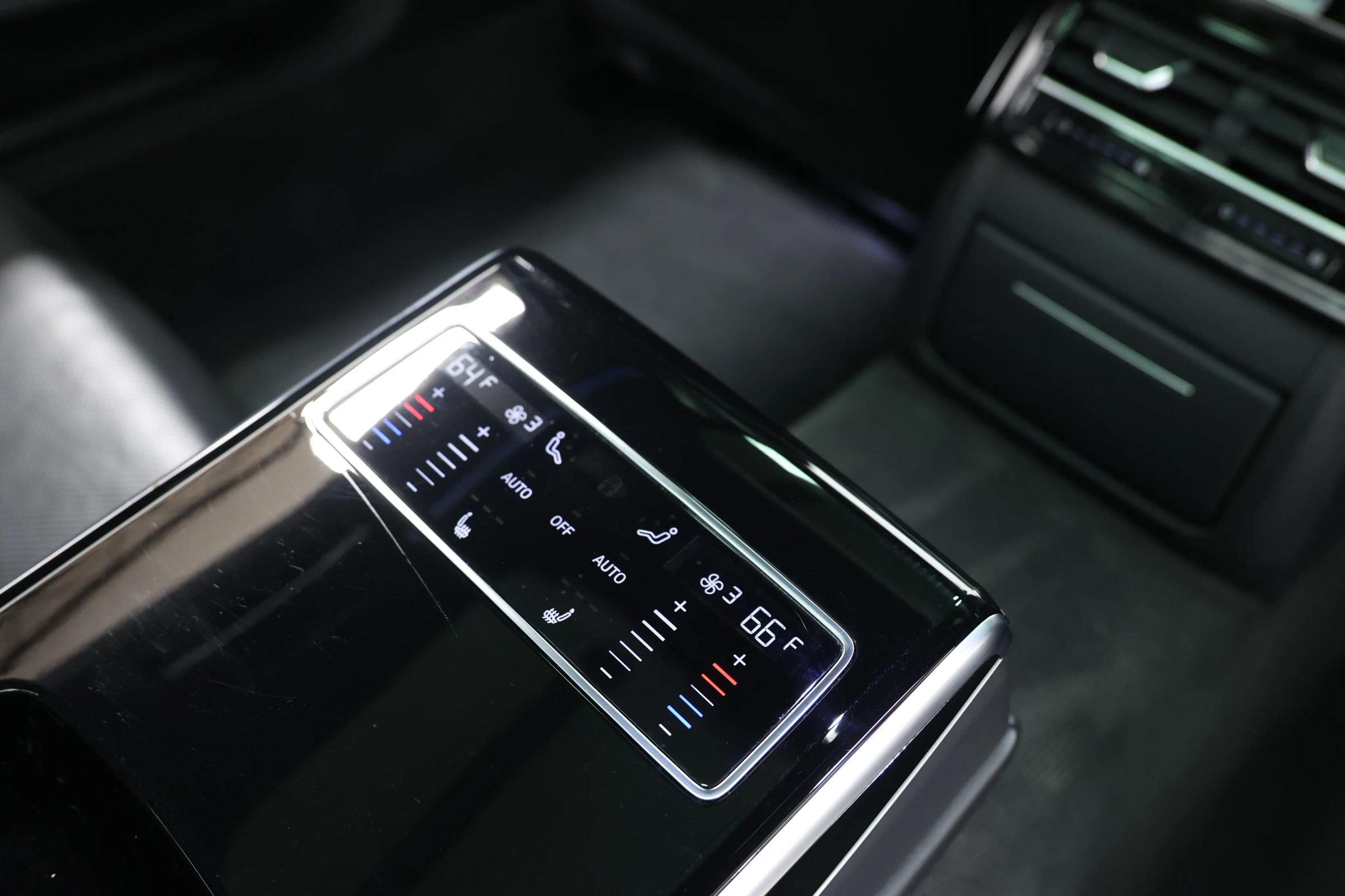 Used 2020 Audi S8 L w/ S8 Executive Package AWD/4WD image 64