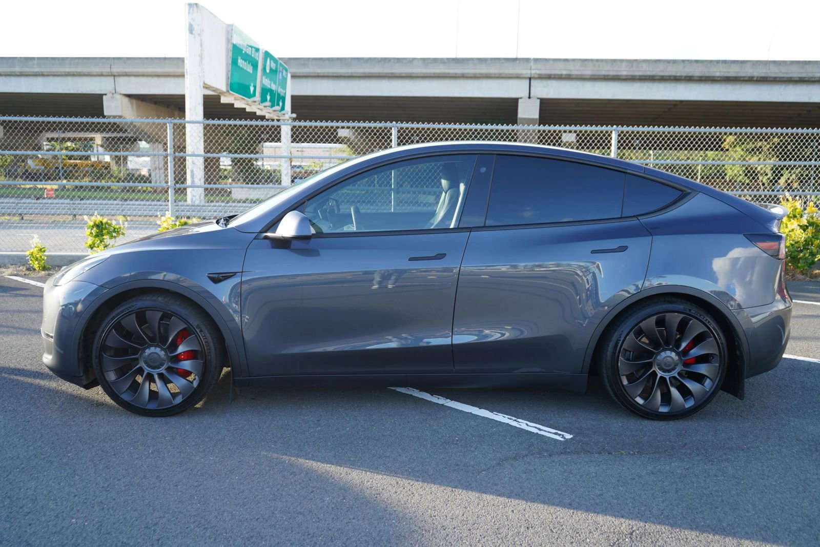 Used 2022 Tesla Model Y Performance image 2