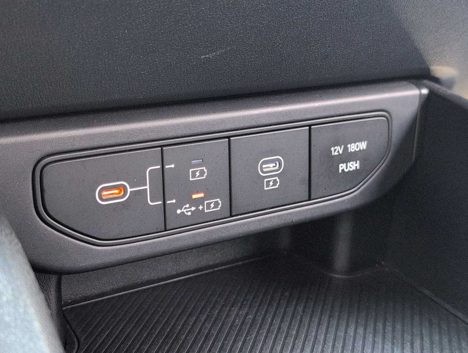 Used 2025 Kia K4 FWD image 28