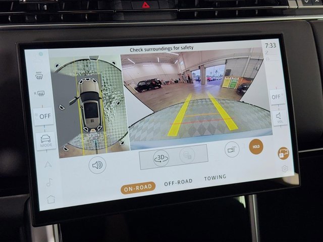 New 2026 Land Rover Range Rover SE image 17