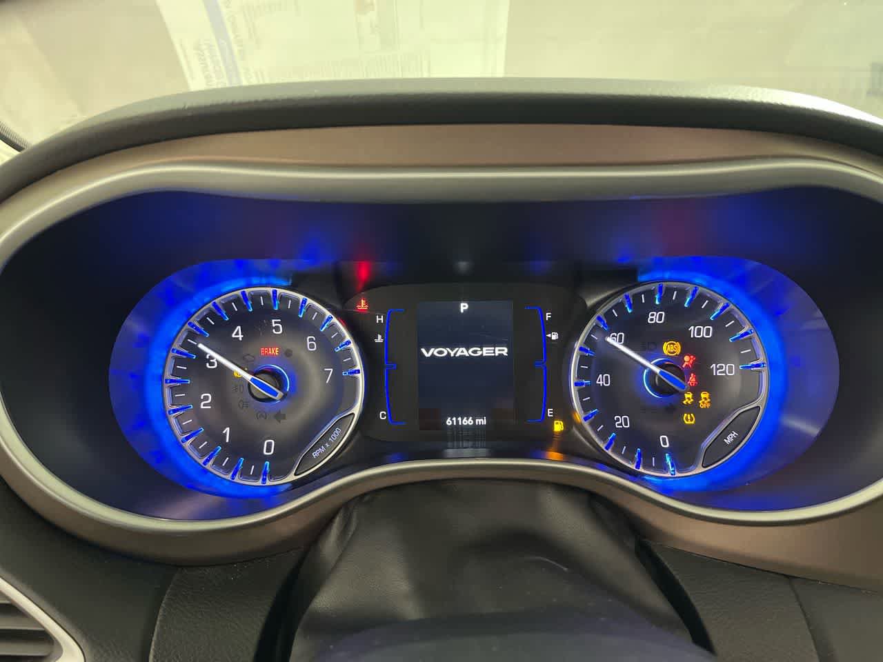 Used 2024 Chrysler Voyager LX FWD image 17