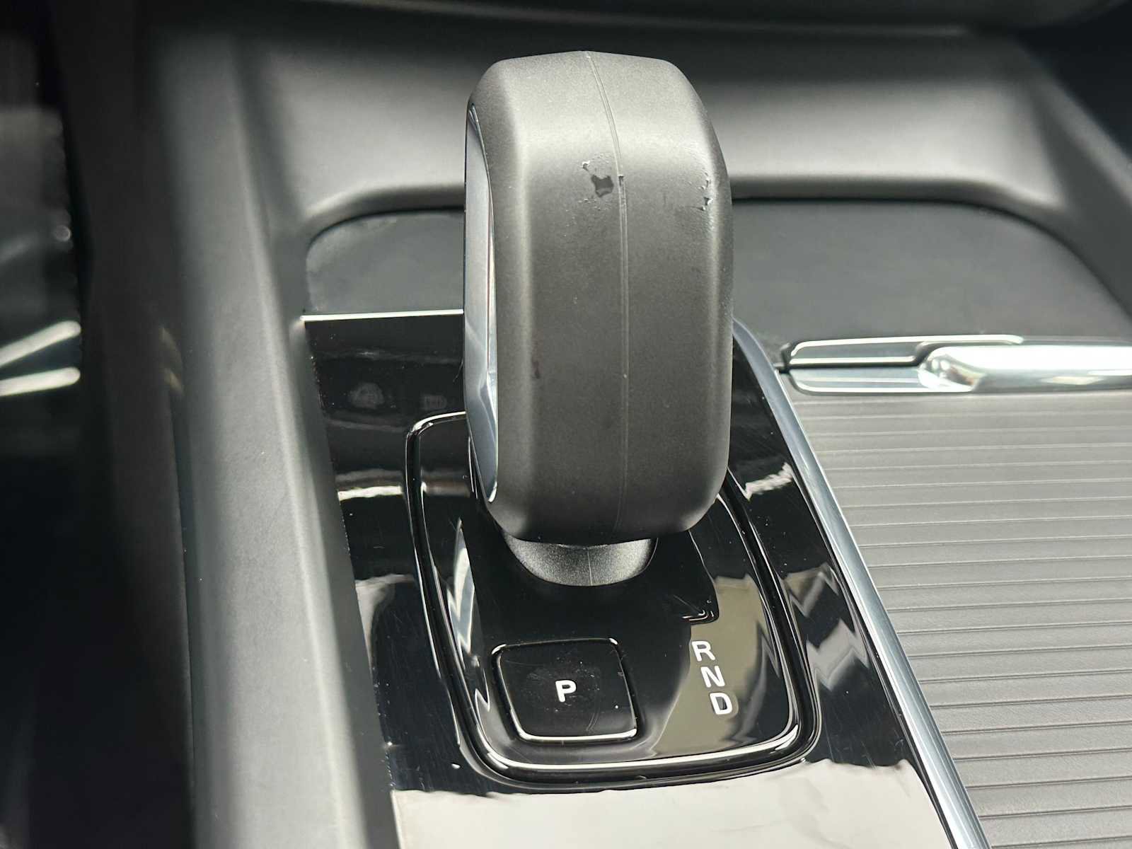 Used 2025 Volvo XC60 B5 Core w/ Protection Package Premier image 30