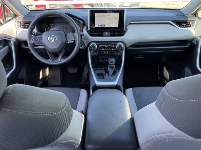 Used 2025 Toyota RAV4 XLE FWD image 10