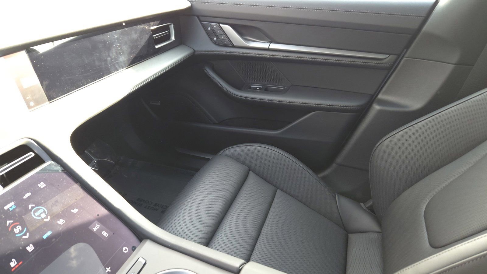 New 2025 Porsche Taycan RWD image 16