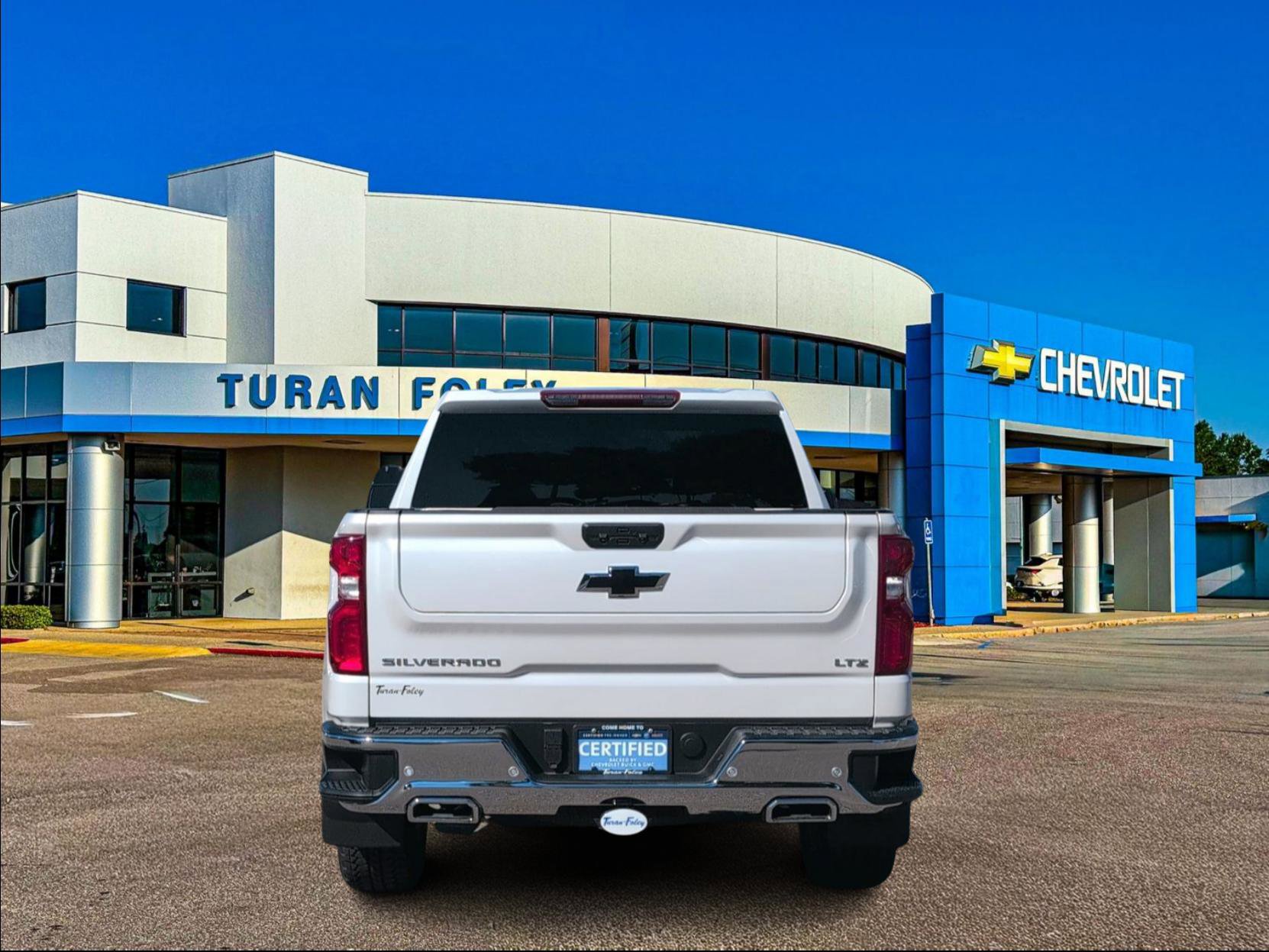 Used 2025 Chevrolet Silverado 1500 LTZ w/ Z71 Off-Road Package image 4