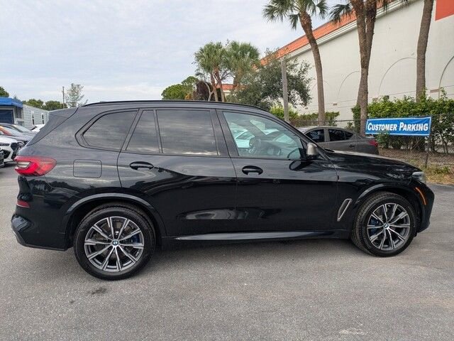 Used 2021 BMW X5 M50i image 8