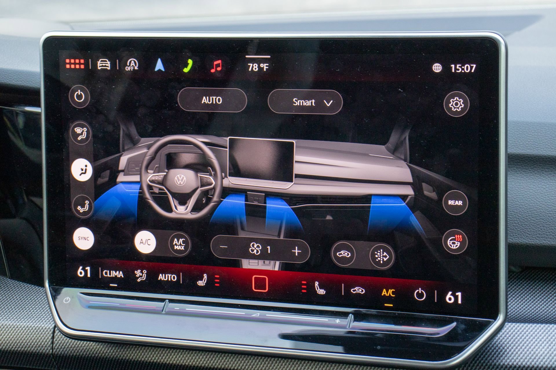 Used 2025 Volkswagen Golf w/ Euro Style Package image 23