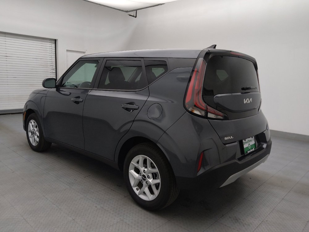 Used 2025 Kia Soul LX w/ LX Technology Package image 5
