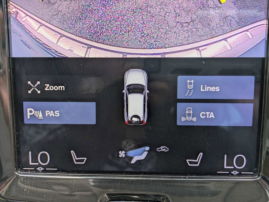 Used 2020 Volvo XC60 T5 Momentum FWD image 27