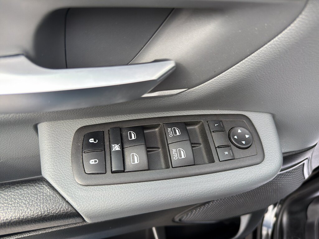 Used 2022 RAM 1500 Big Horn AWD/4WD image 12