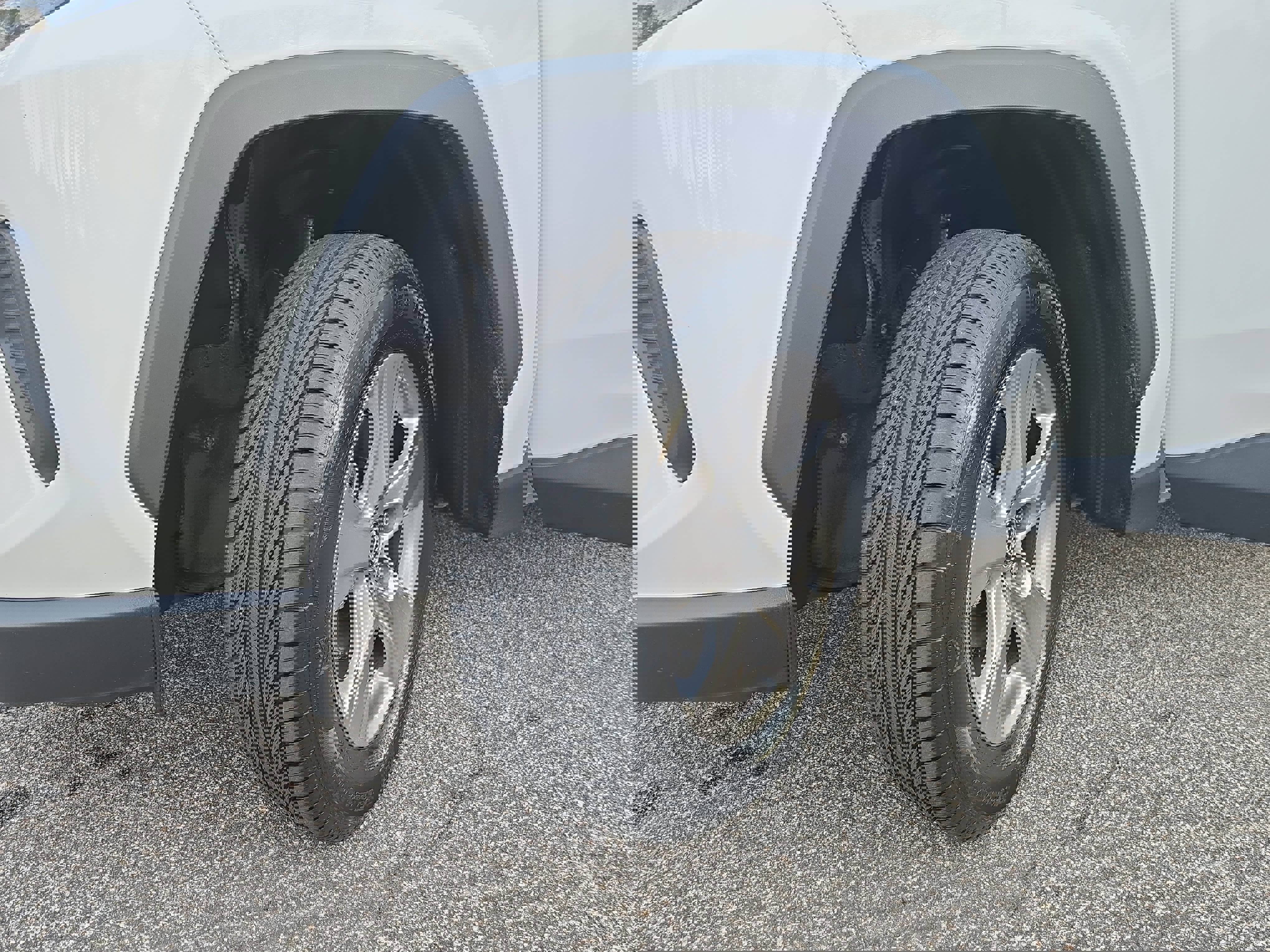 Used 2023 Toyota RAV4 XLE w/ Convenience Package image 30